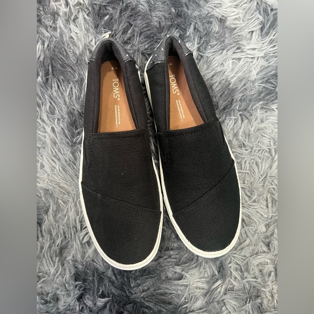 TOMS Womens Shoes  Slip - On Canvas  Sneakers Black Size 6